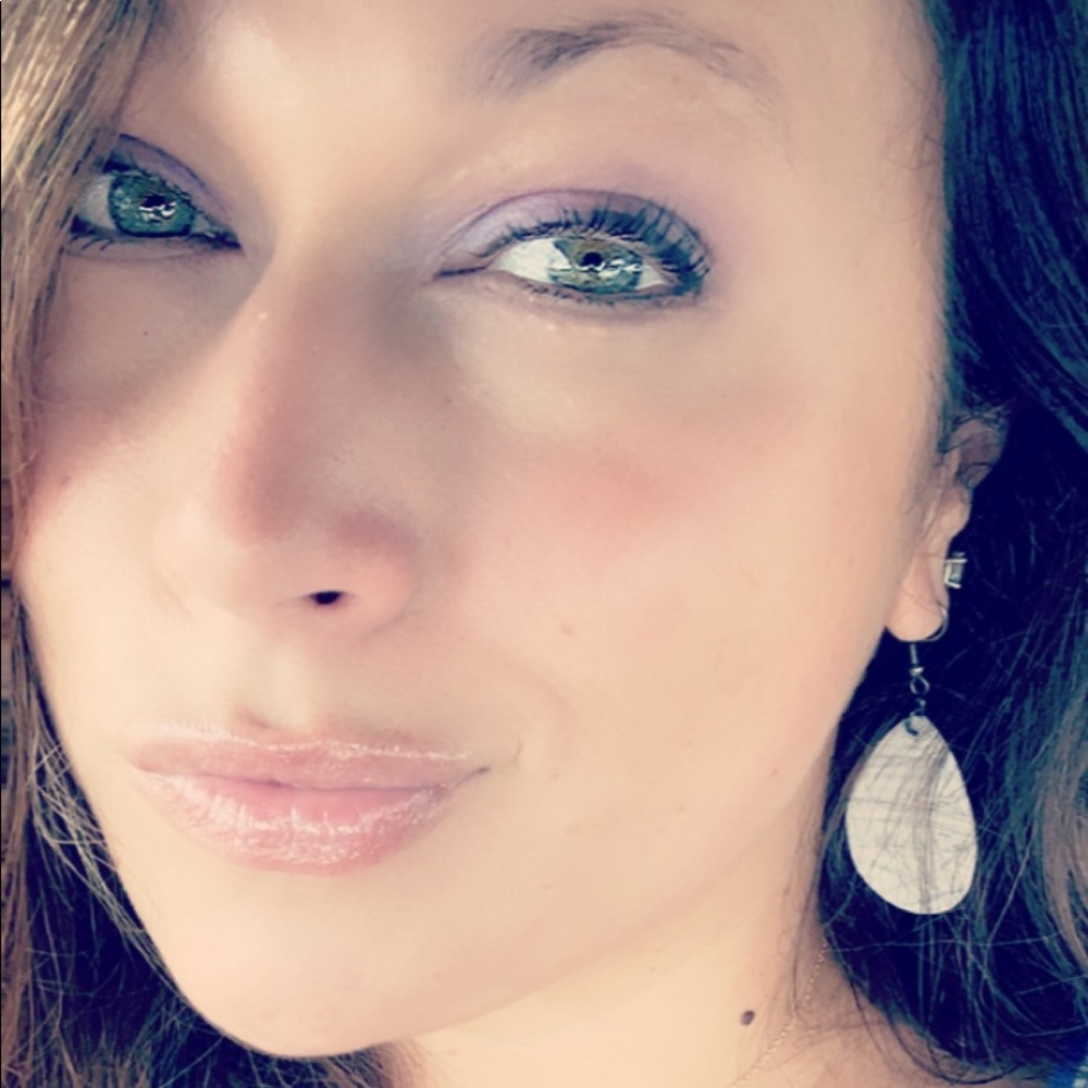 Meet your Posher, Sheila